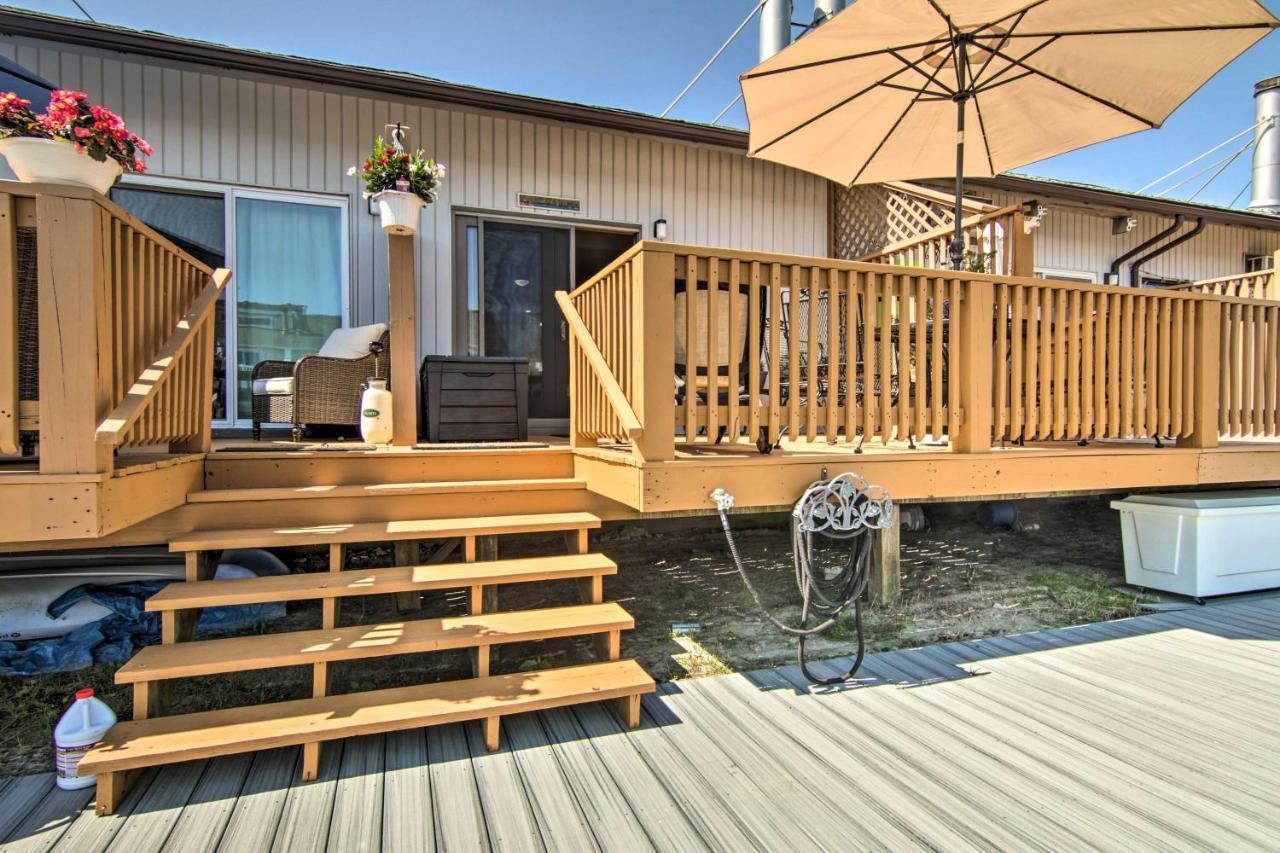 Airy Ocean City Condo On Canal Front With Deck! 외부 사진